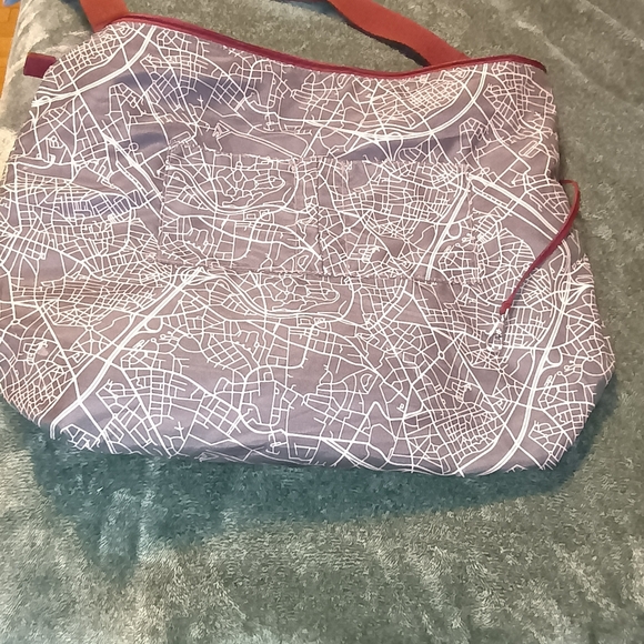 Intense Maroon Esti - Picture 5 of 8